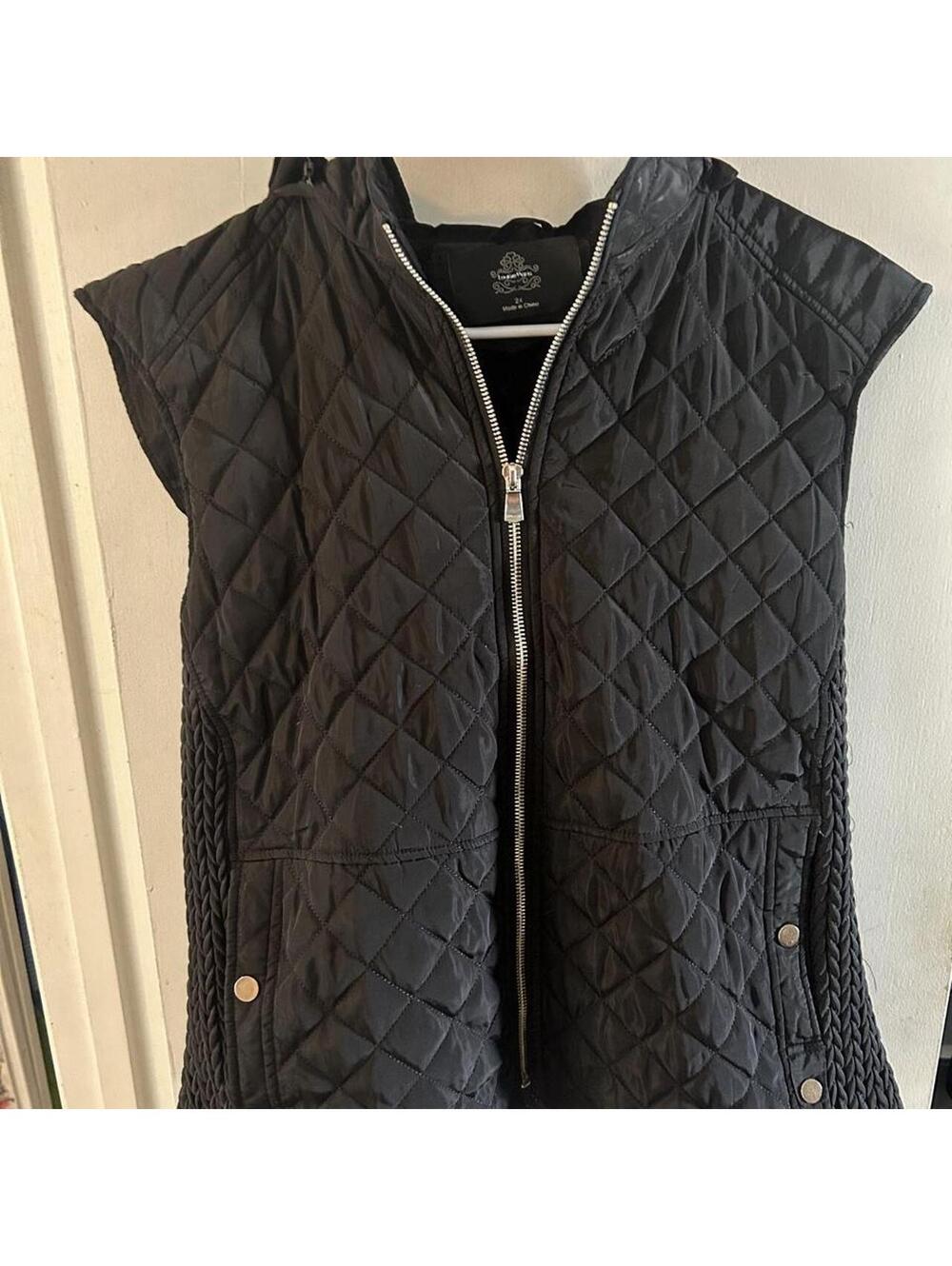 Louise Paris Black quilted diamond pattern vest braided side panels, size 2X